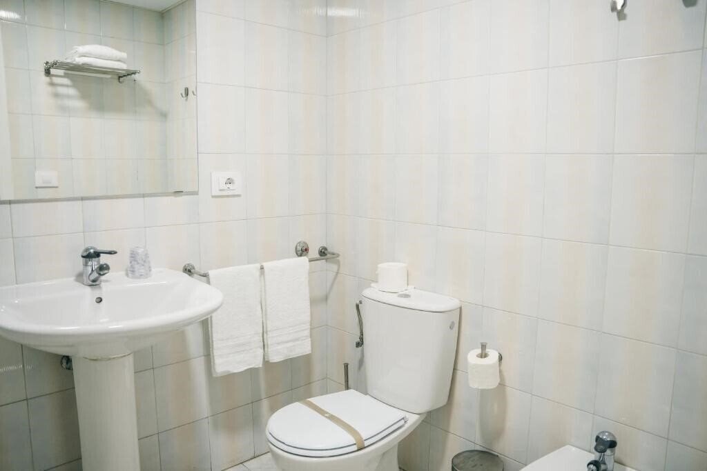 Територія Hotel Alda Estacion Pontevedra 2*