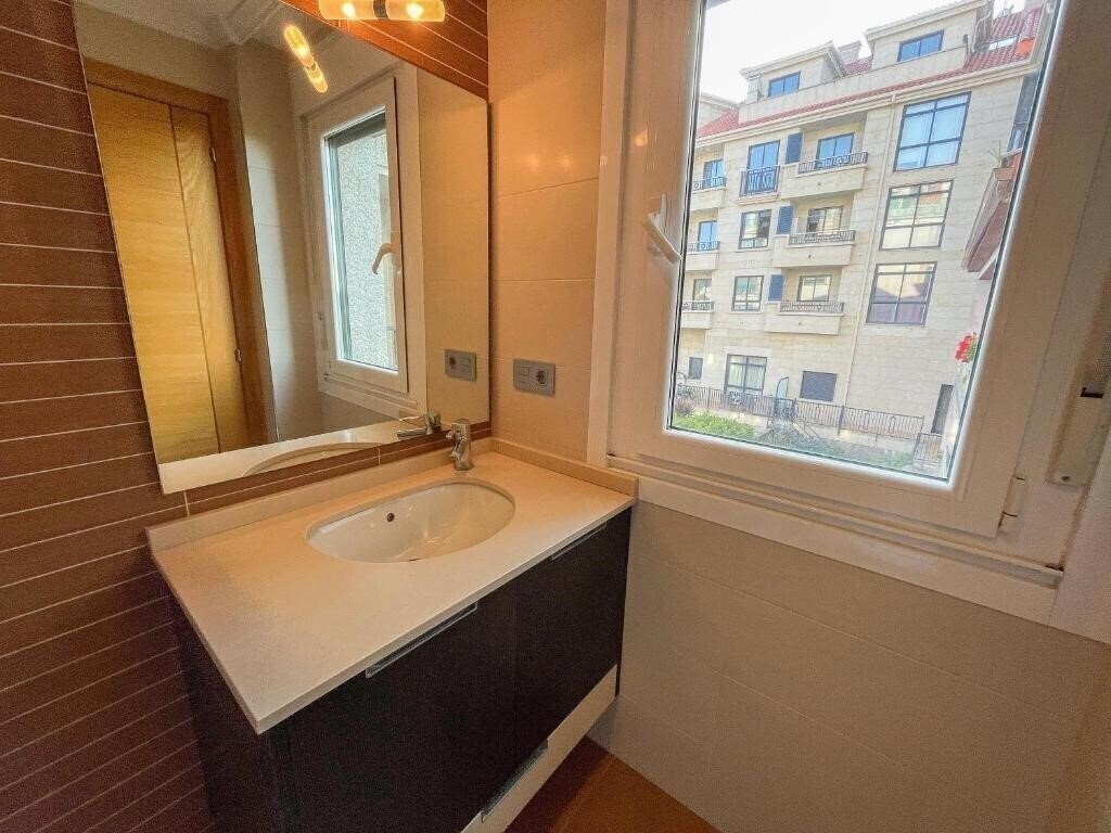 Фотографія Apartamentos Revolta Sanxenxo 3000 3*