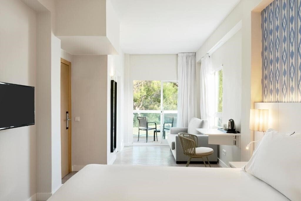 Фото Exe Portals Nous 4*