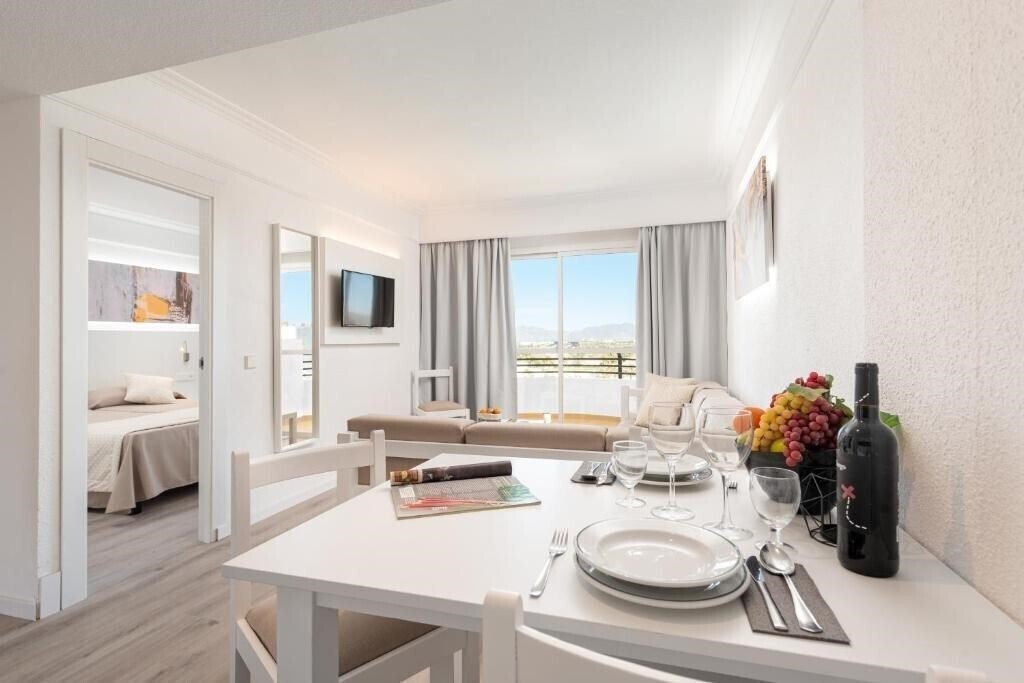 Панорама Aparthotel Alcudia Beach 3*