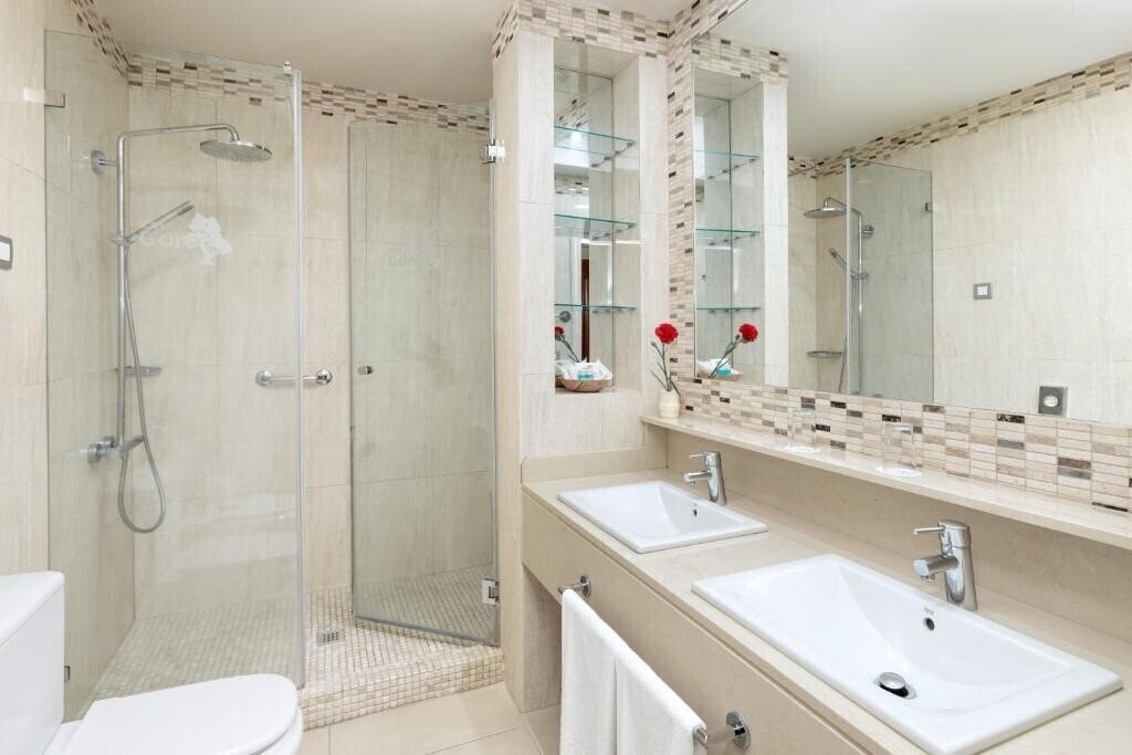 Апартаменты Riu Garoe 4*