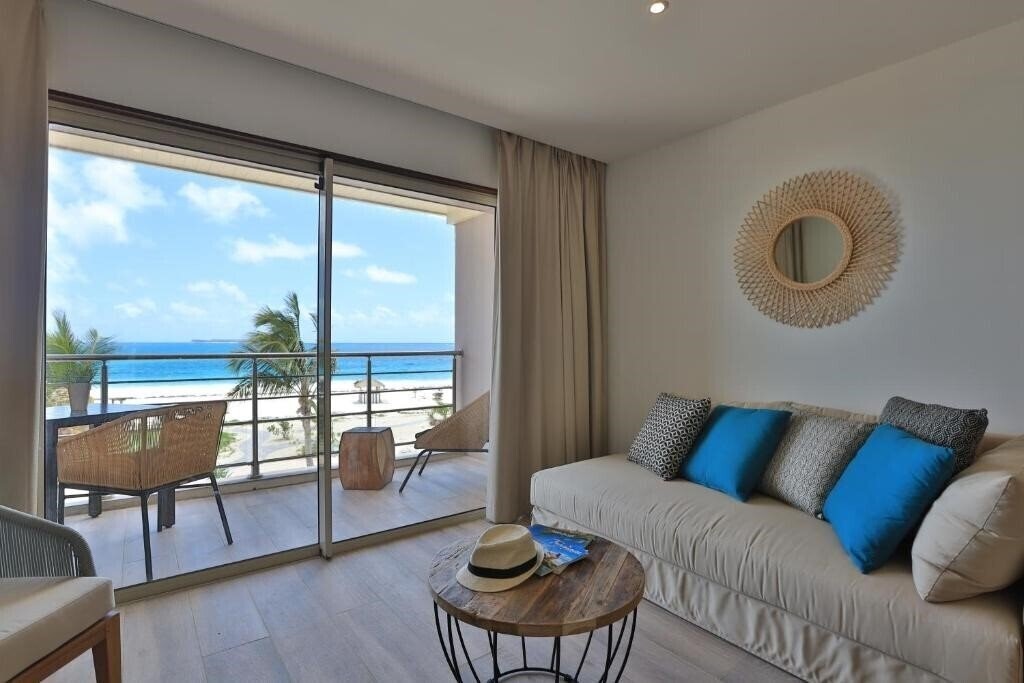 Территория Hotel Orient Beach 4*