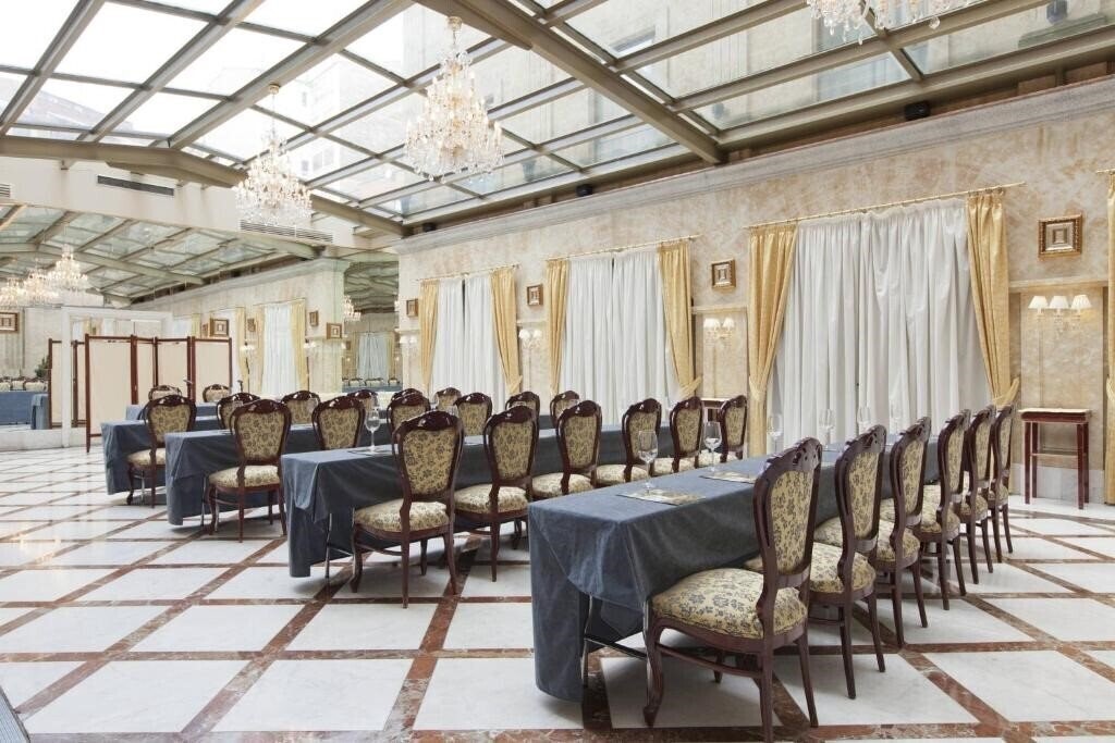 Вид Alameda Palace Salamanca 5*