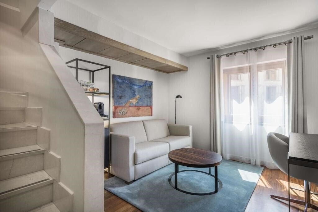 Вид Nh Palacio De Castellanos 4*