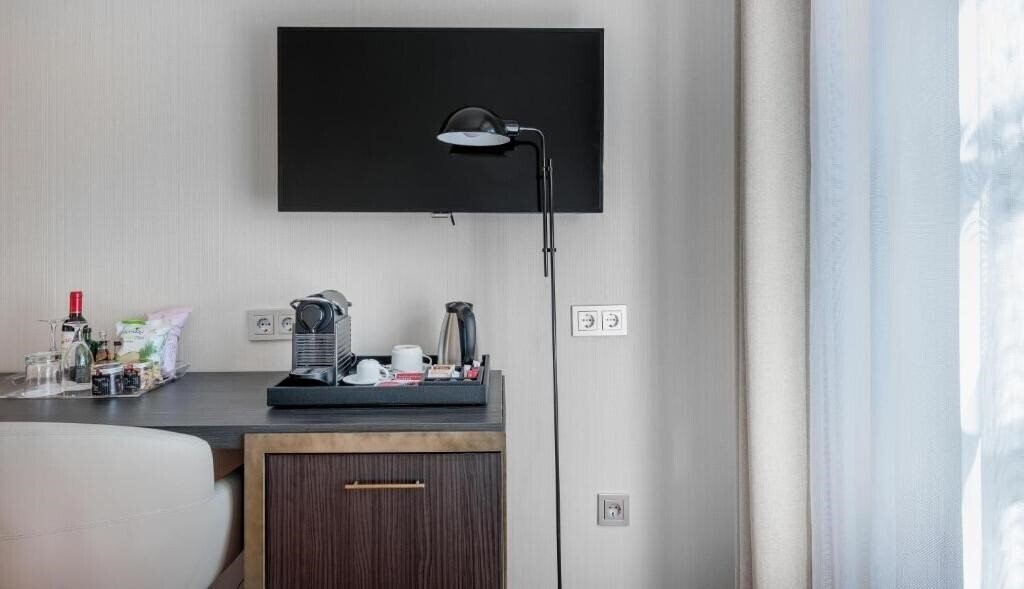 Панорама Nh Palacio De Castellanos 4*