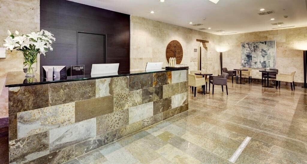 Территория Nh Salamanca Puerta De La Catedral 4*