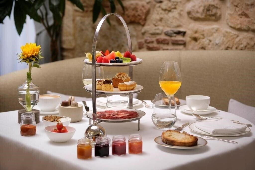 Панорама Eunice Hotel Gastronomico 5*