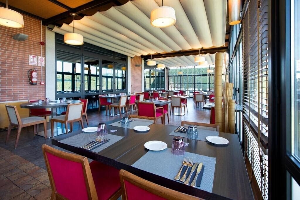 Фотография Tryp Montalvo 4*