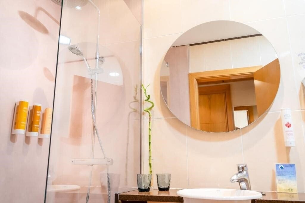 Вид Tryp Montalvo 4*