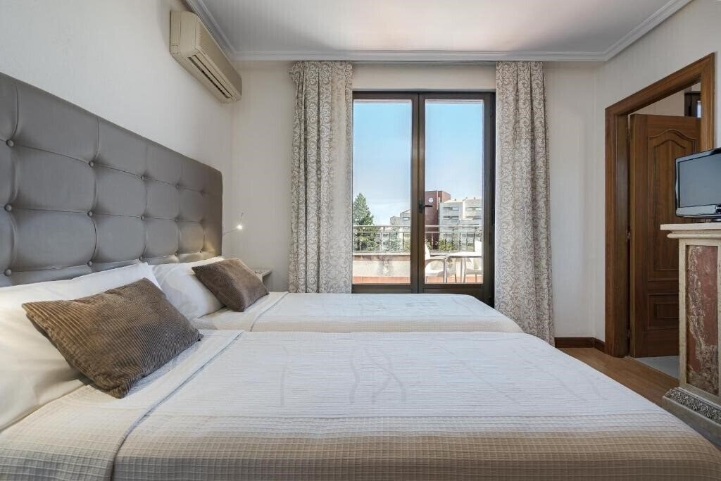 Готель Eurowest 3*