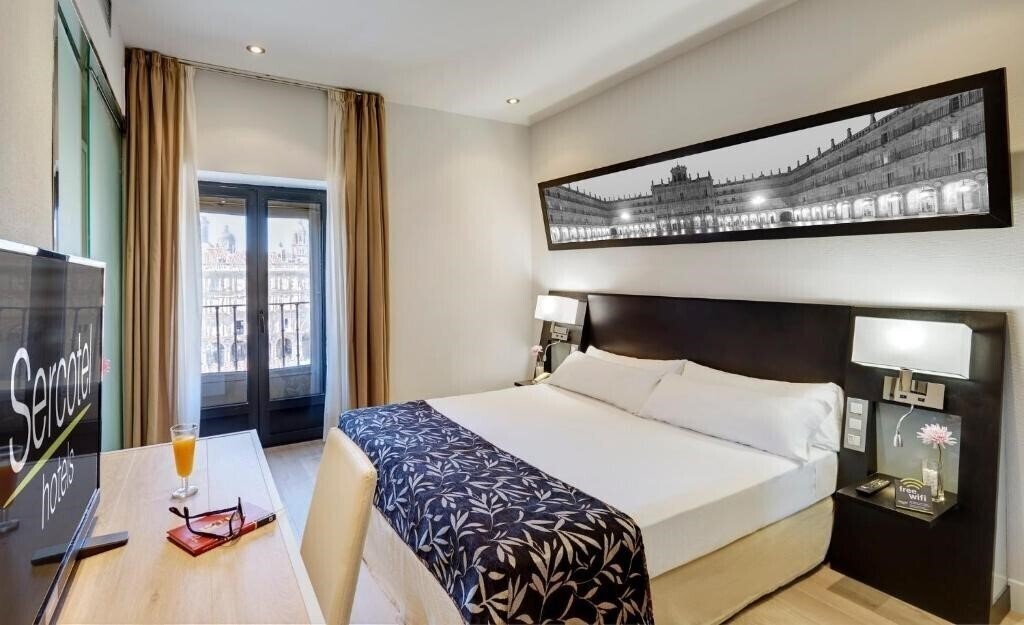 Готель Sercotel Las Torres 3*