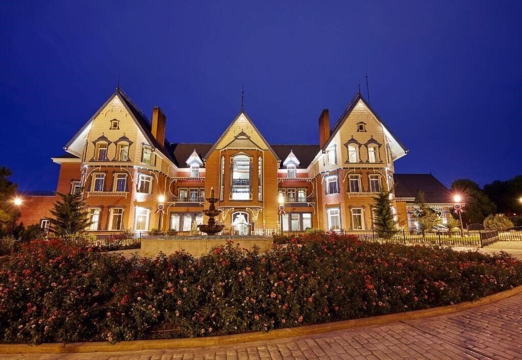 Вид Lucy's Mansion 5*