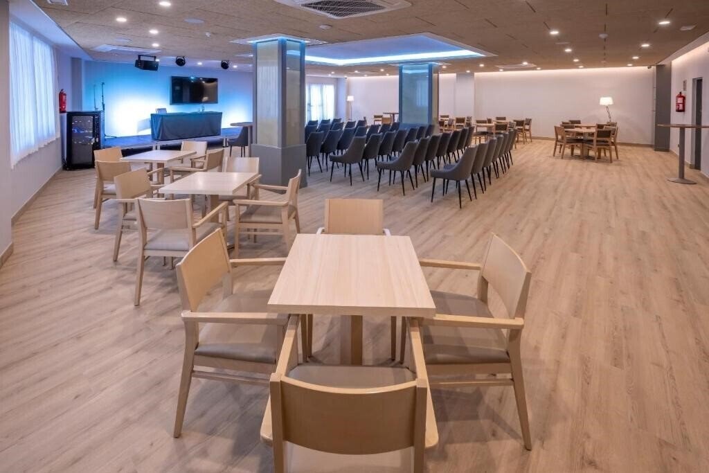 Апартаменты 4R Playa Park 3*