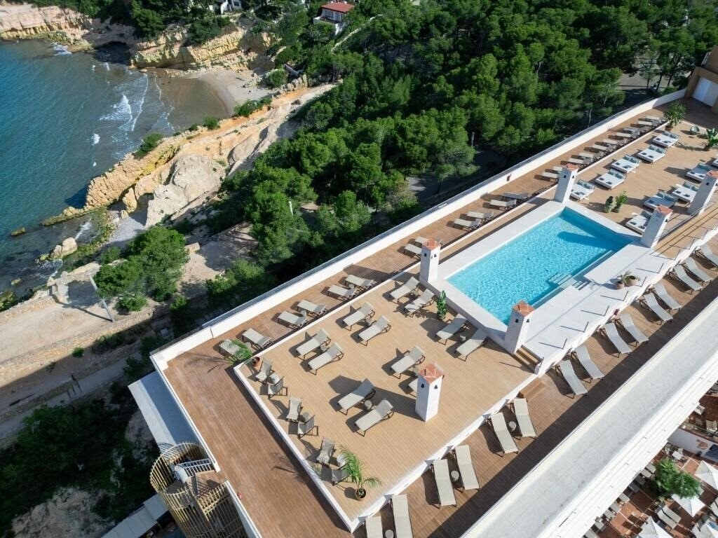 Вид Cala Font 4*