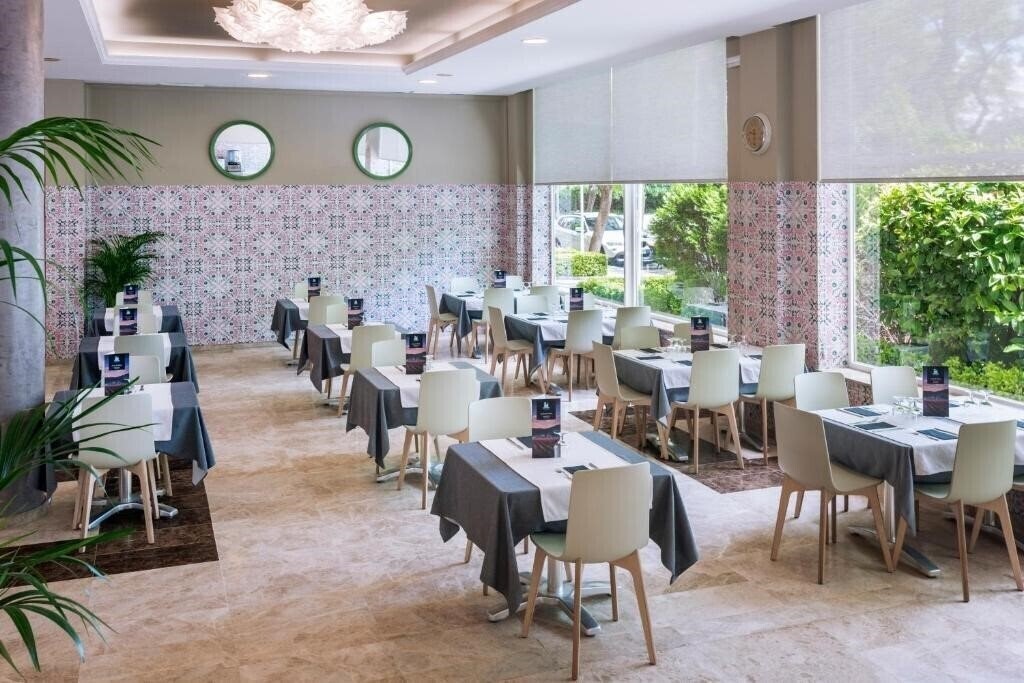 Изображение Aparthotel CYE Holiday Centre 3*