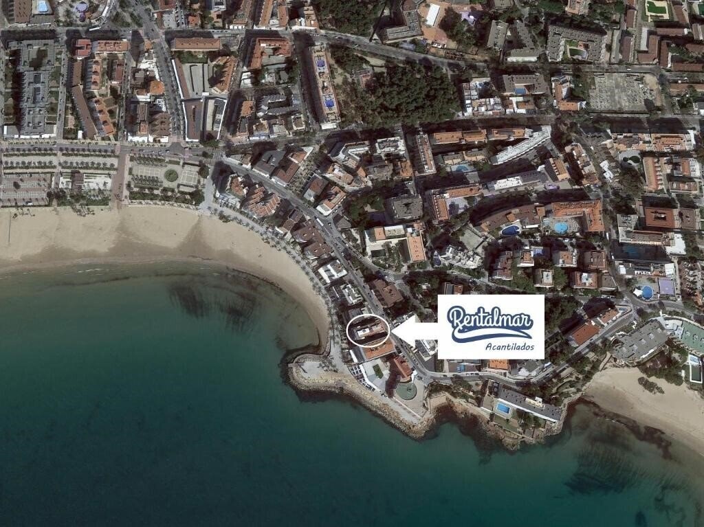 Панорама Acantilados Playa Salou 3*