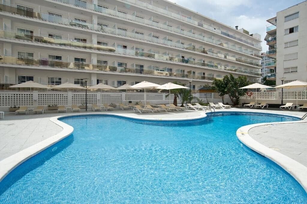 Территория Rentalmar Salou Beach Apart 4*