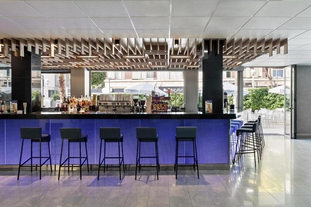 Территория Best Los Angeles 4*