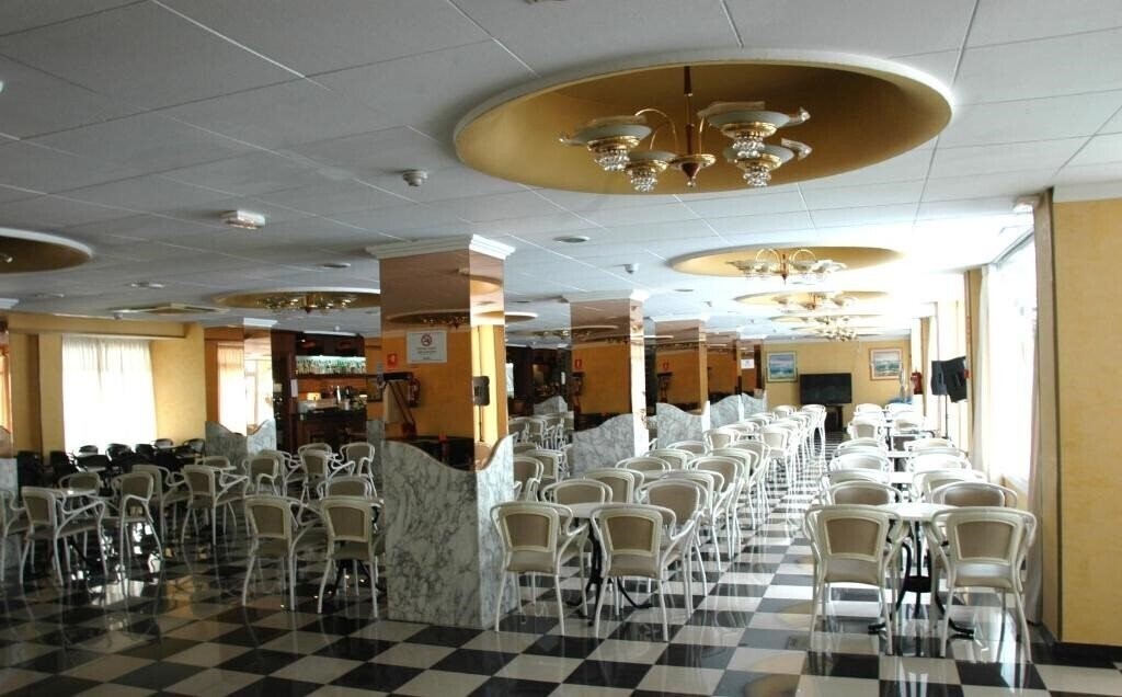 Территория Santa Monica Playa 4*