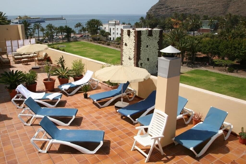 Апартаменти Hotel Torre Del Conde 3*