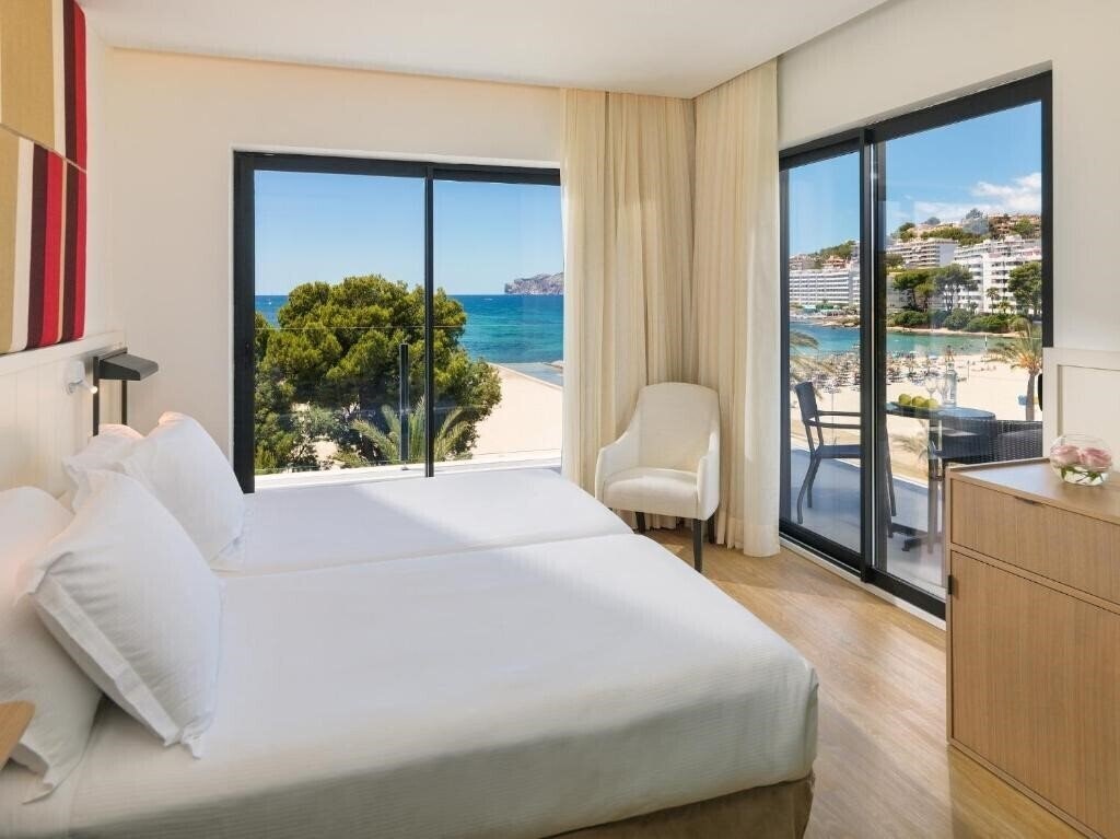Панорама H10 Playas De Mallorca 4*