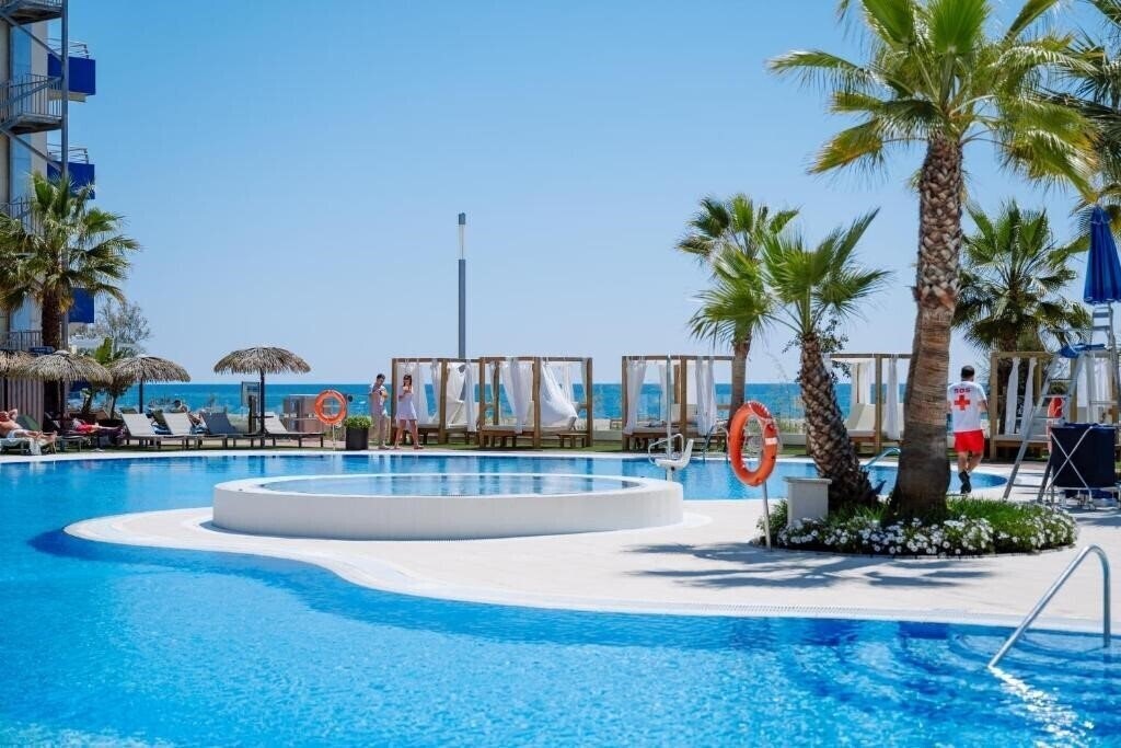 Панорама Tahiti Playa Hotel & Suites 4*