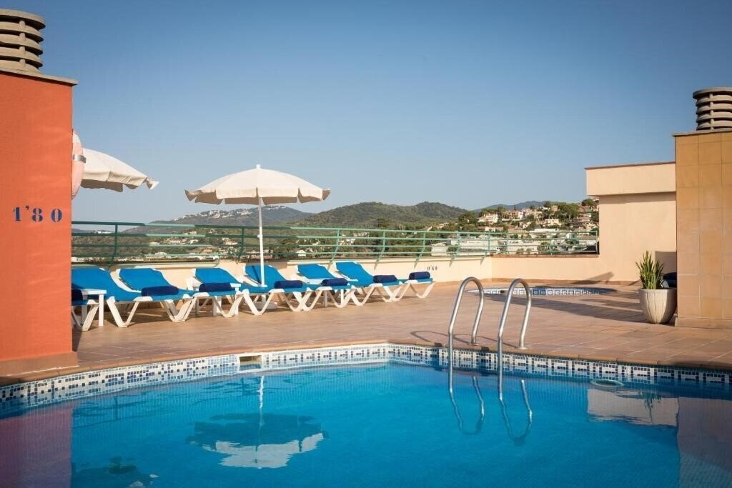 Отель HTop Royal Sun Suites 4*