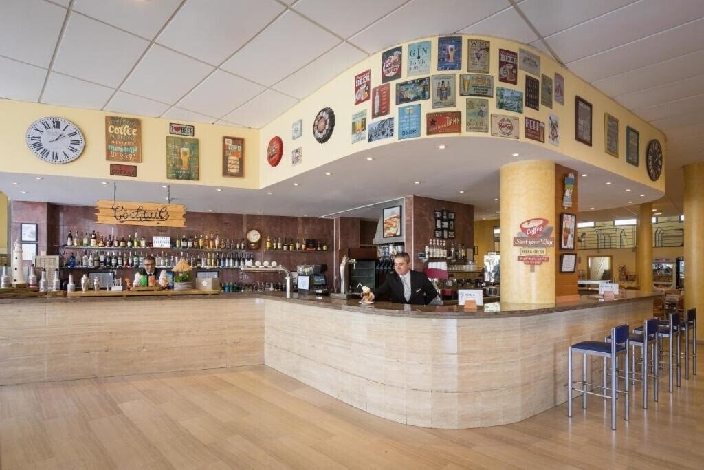 Апартаменты H.Top Royal Sun Suites 4*