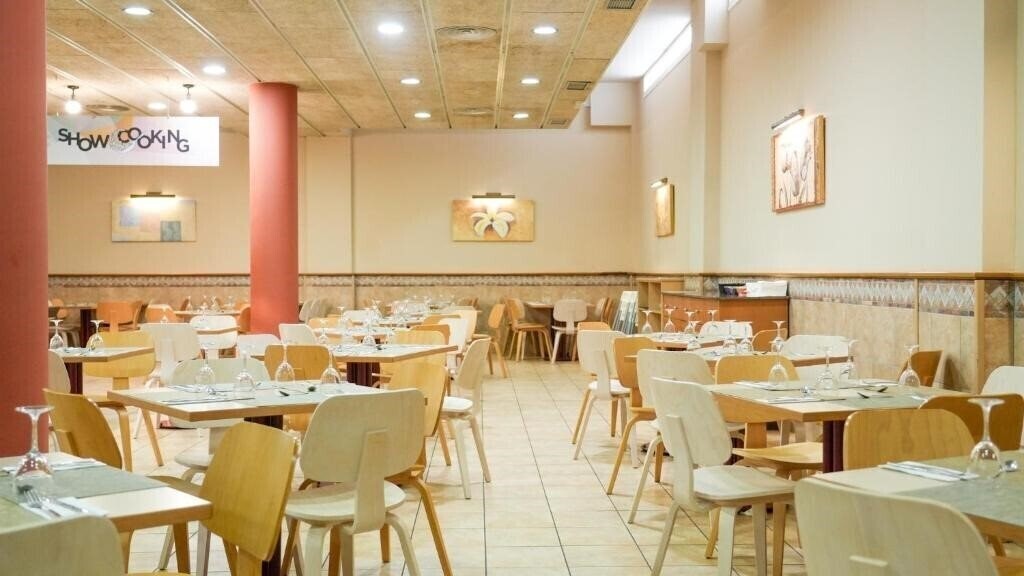 Апартаменты HTop Royal Sun Suites 4*