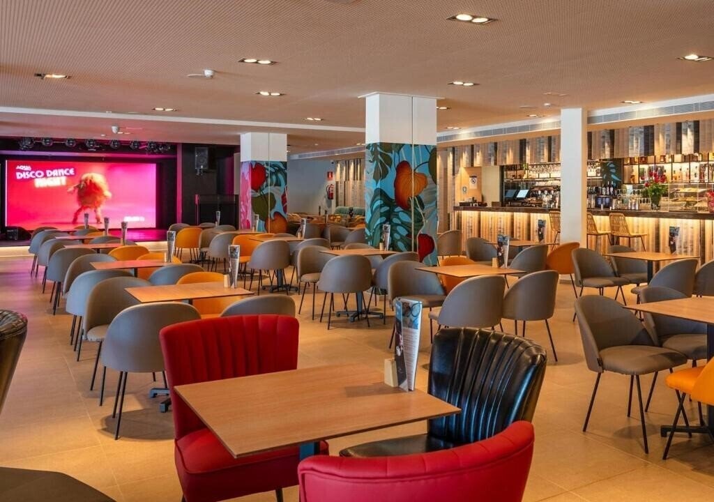 Апартаменты Aqua Hotel The Breeze (Adults Only 18+) 4*