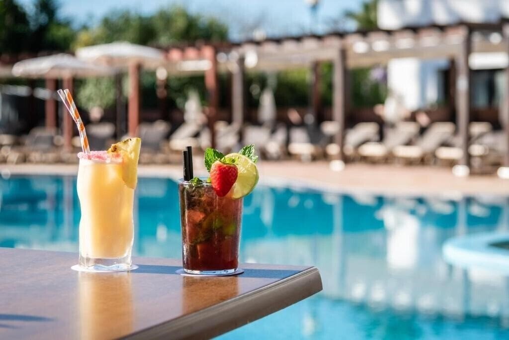 Апартаменти Alegria Florida Park 4*