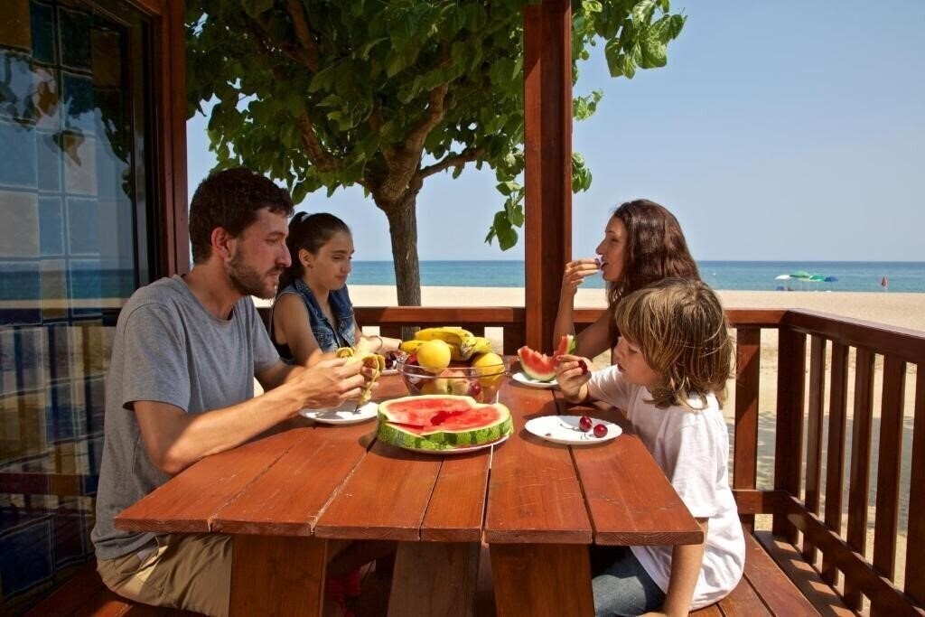 Вид Camping & Bungalowpark Bon Repos 3*