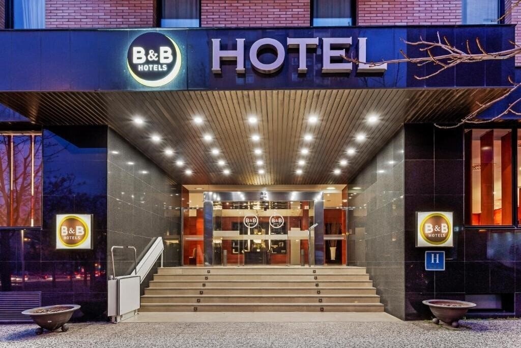 Панорама Ac Hotel Zaragoza Los Enlaces By Marriott 4*