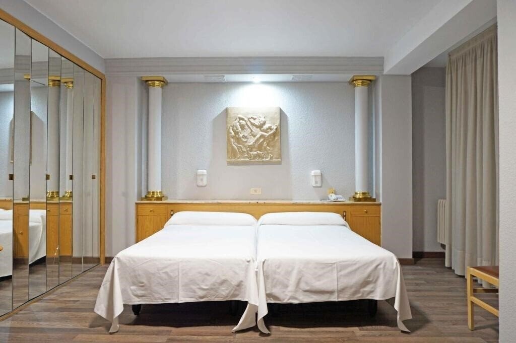 Территория Cesaraugusta 3*