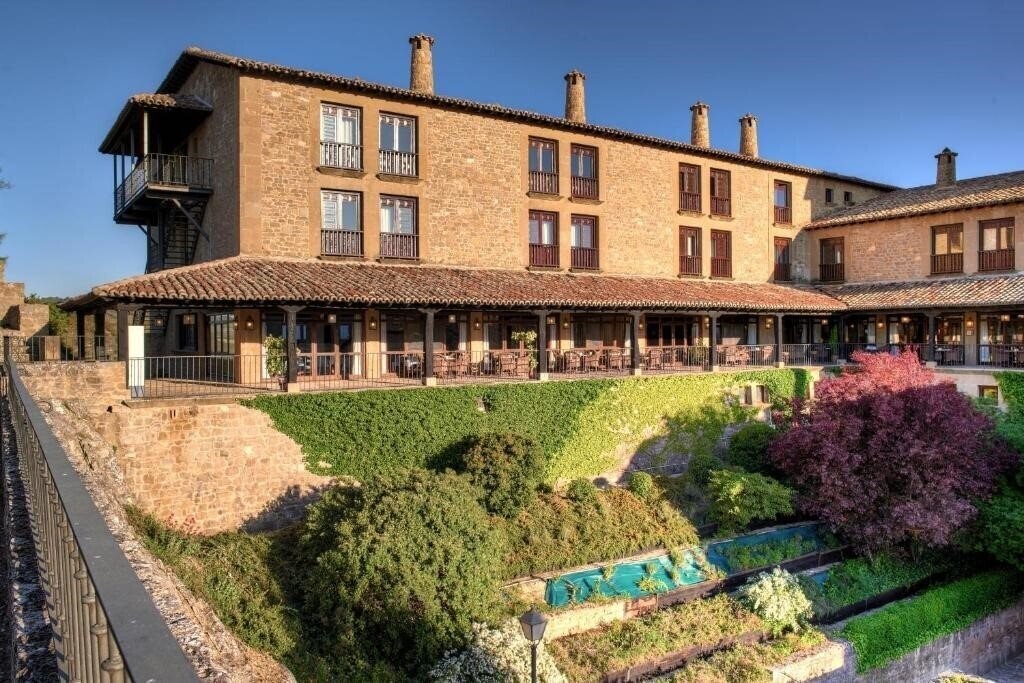 Фотография Parador De Sos Del Rey Catolico 4*