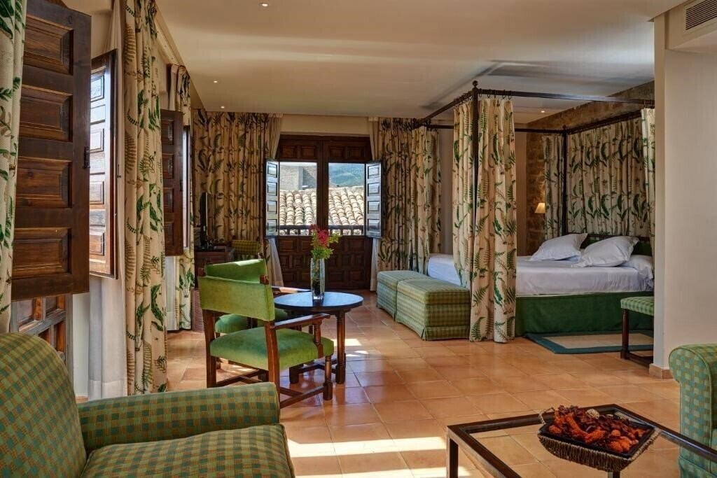 Картинка Parador De Sos Del Rey Catolico 4*