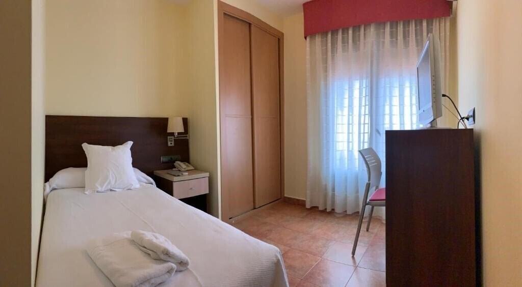 Панорама Monasterio De Rueda 4*