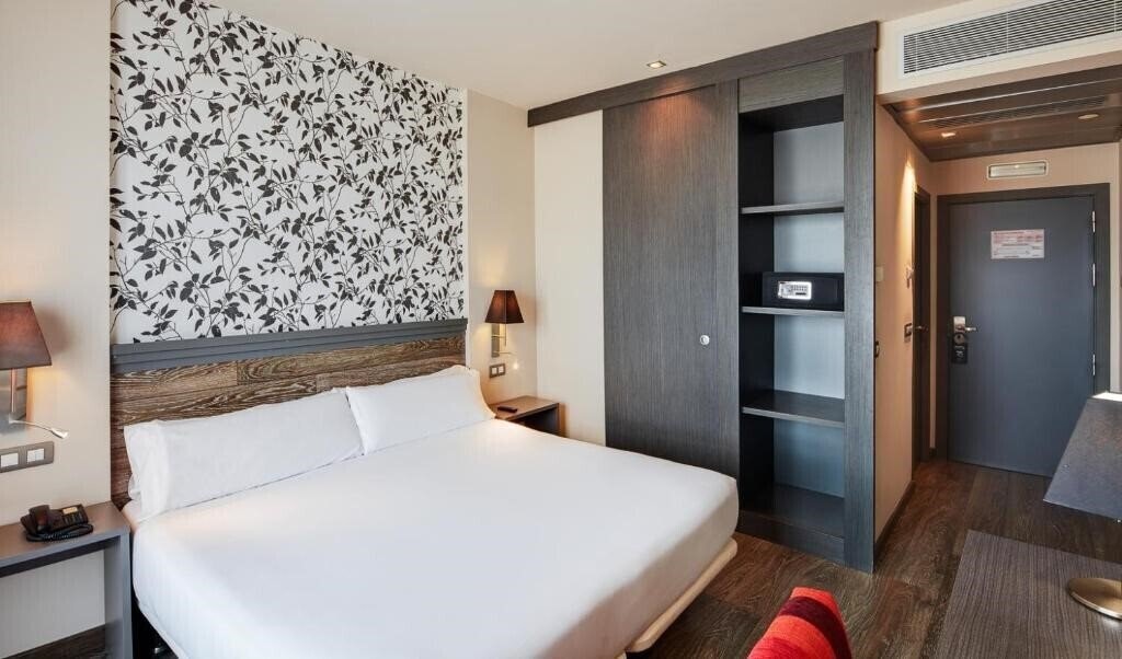 Панорама Tulip Inn Zaragoza Plaza Feria 3*