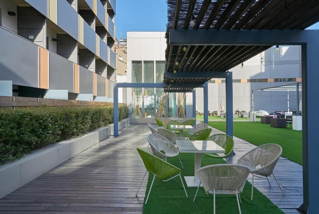 Вид Silken Zentro 4*