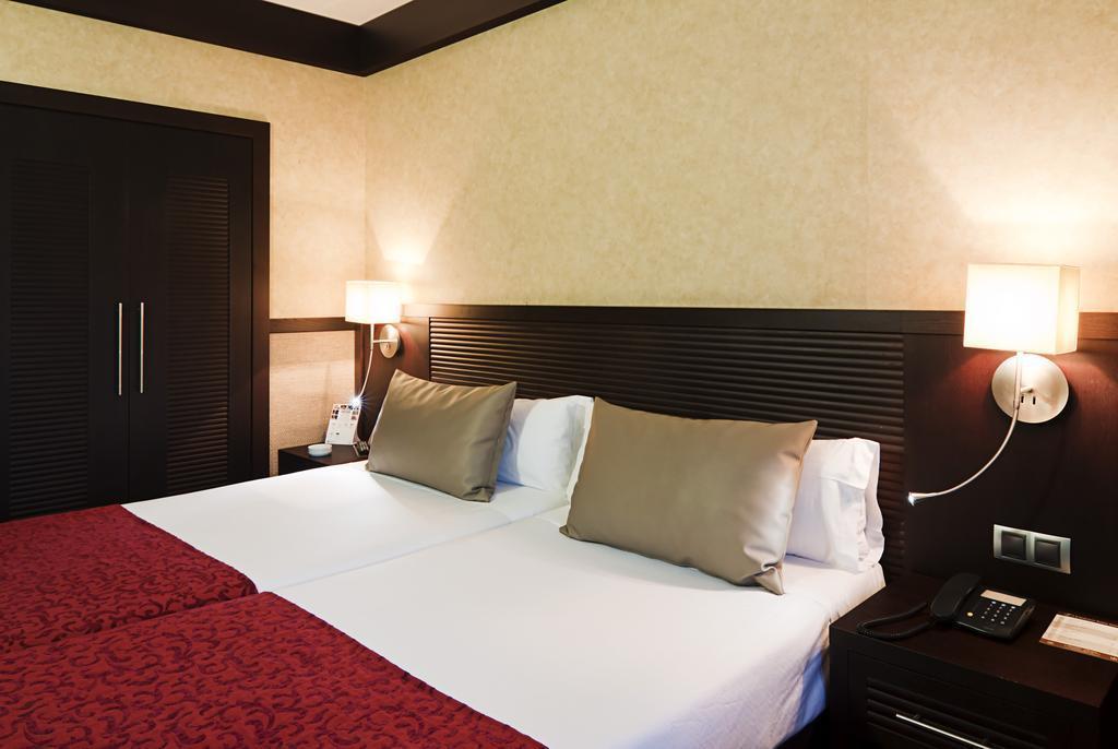 Вид Catalonia Santa Justa 4*