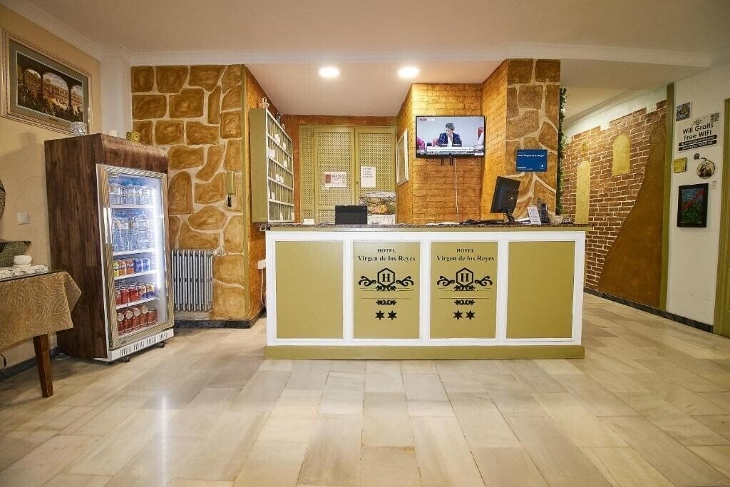 Фото Virgen de Los Reyes Sevilla 4*