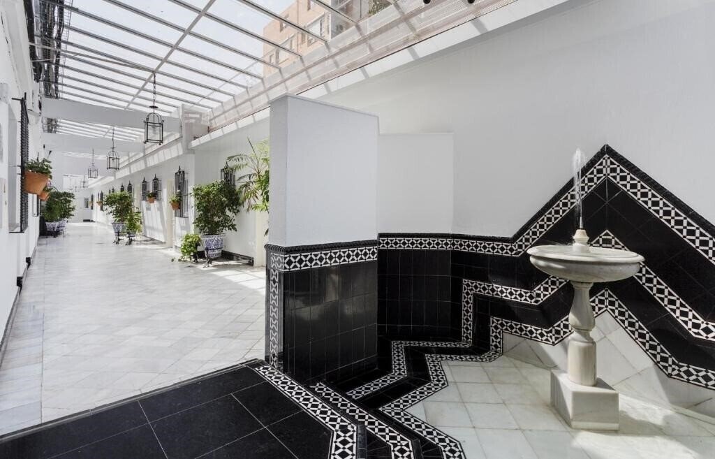 Территория Hispalis 3*