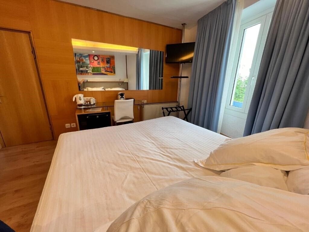 Апартаменти Platjador 4*