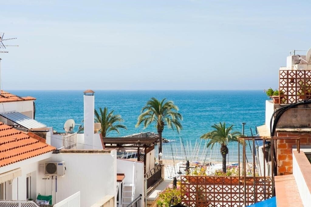 Панорама Kare No Apartments By Sitges Group 3*