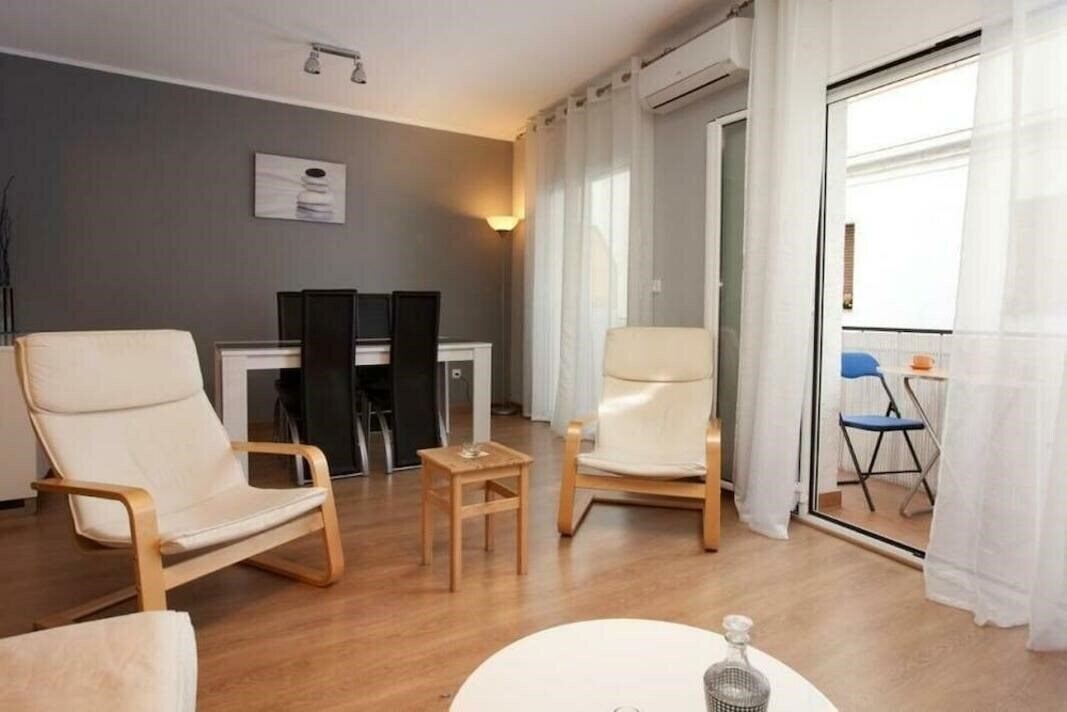 Апартаменты Happy Friends 3*