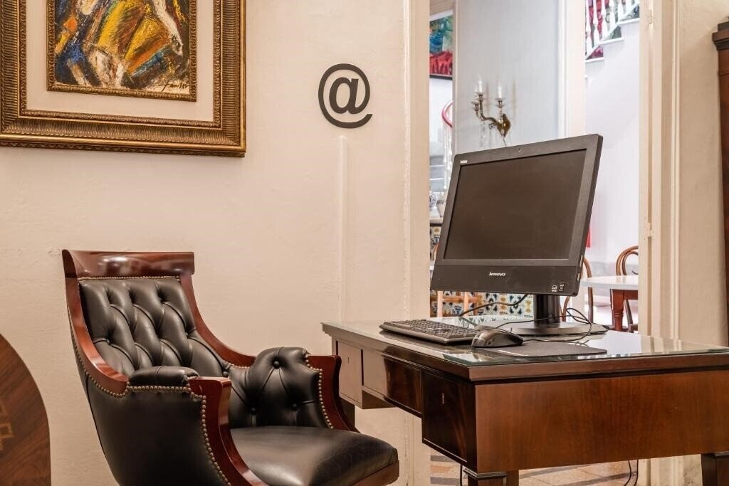 Апартаменти Hotel Medium Romantic 2*