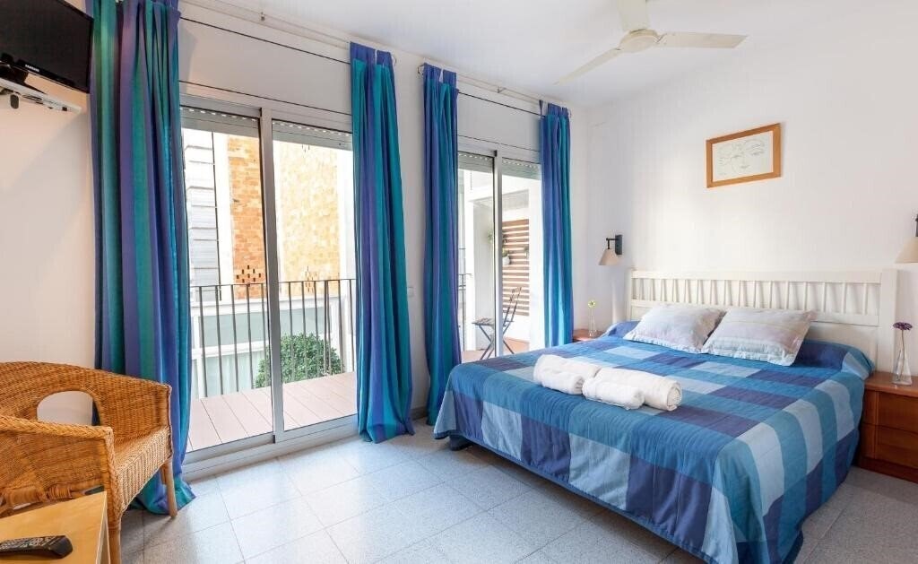 Фото Hola Sitges Apartments 3*