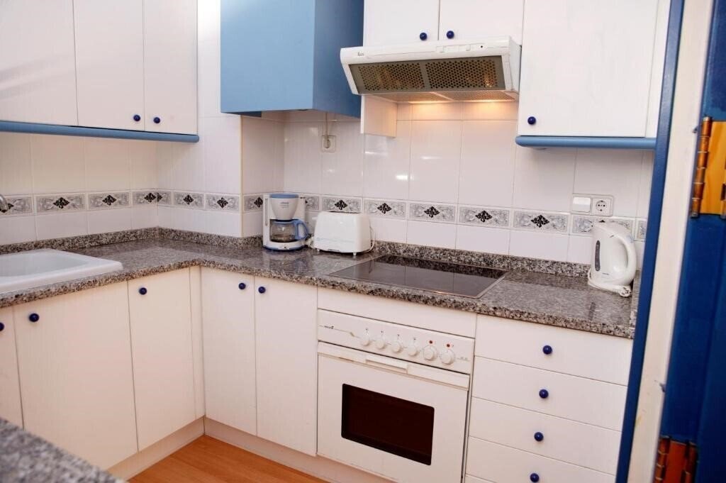 Вид Hola Sitges Apartments 3*