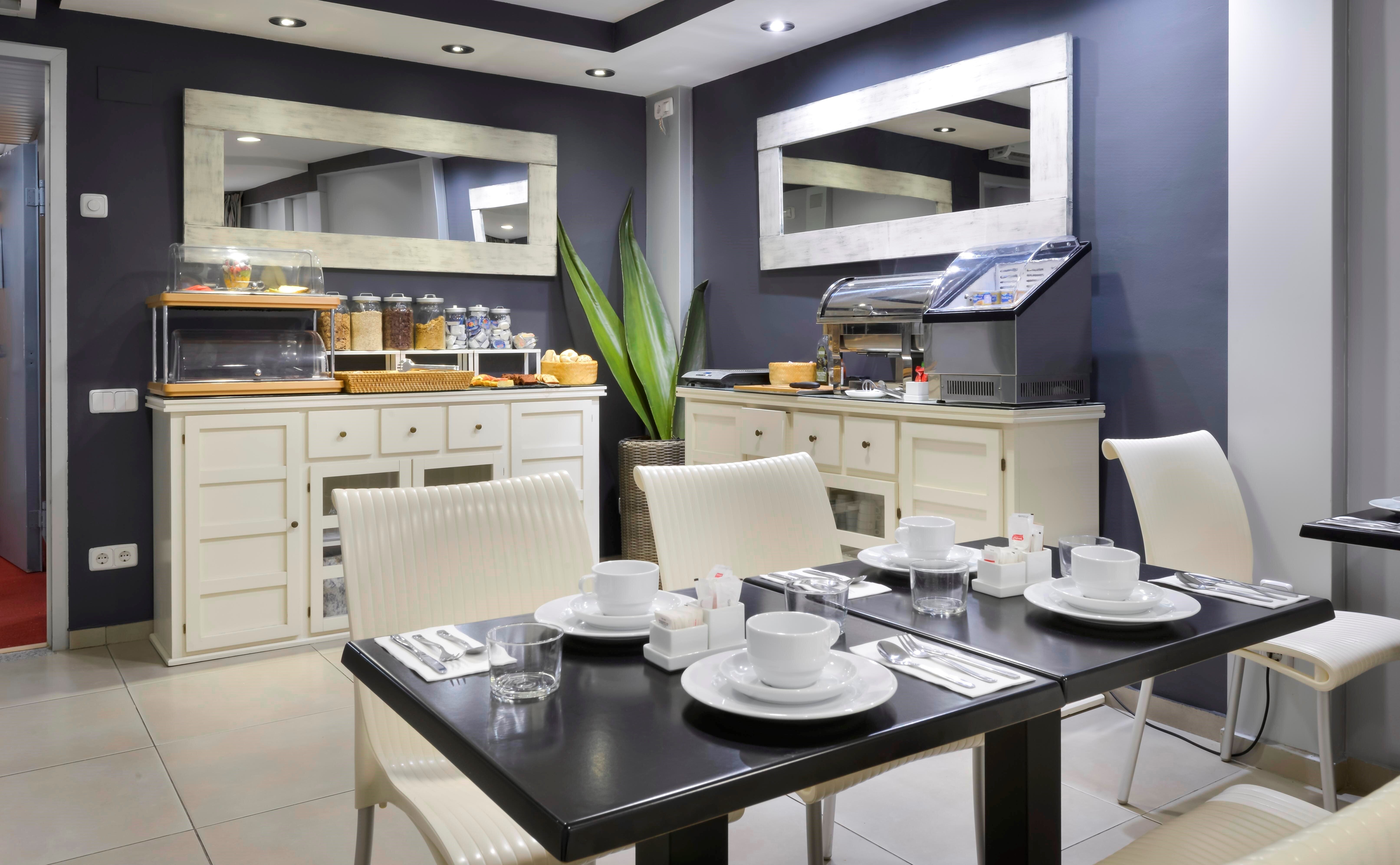 Панорама Alexandra Aparthotel 3*