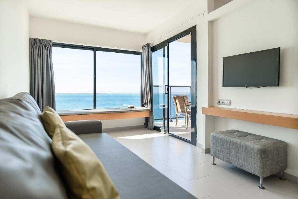 Вид Ohtels Cap Roig 3*